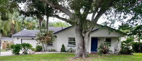 915 Harbor Hill Dr, Safety Harbor, FL 34695