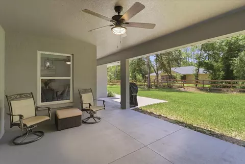Exterior - 232 E Falcon St, Dunnellon, FL 34434 photo 2 of 8