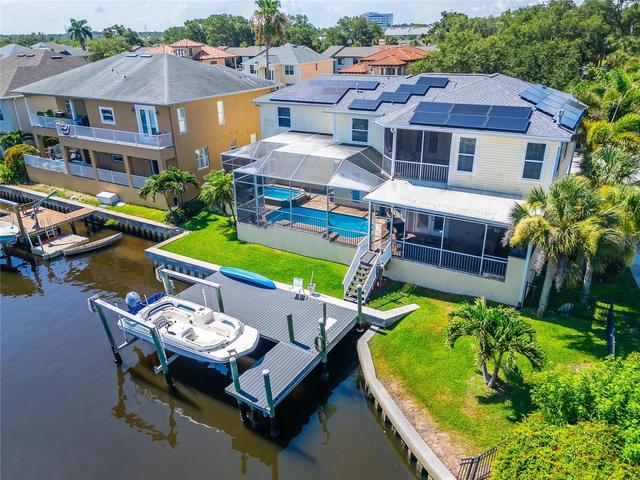 339 Manatee Ln, Tarpon Springs, FL 34689