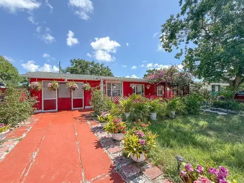 4737 Longwood Ave, Holiday, FL 34690