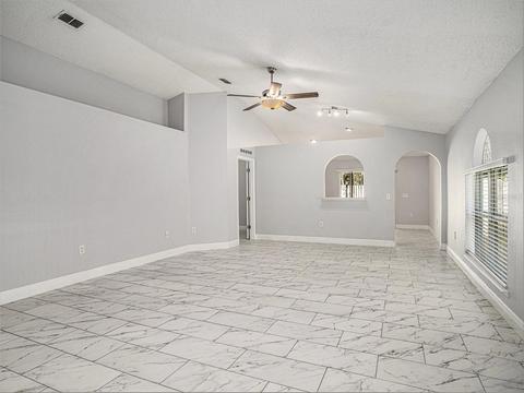 Living - 11433 Ivy Flower Loop, Riverview, FL 33578 photo 3 of 5