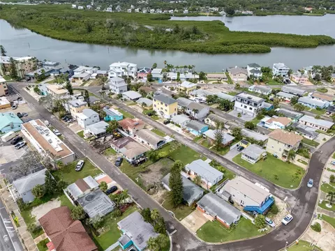 2 Nd St E, Redington Shores, FL 33708 photo 6