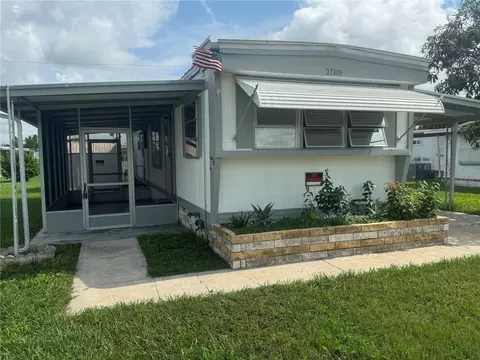 37309 8th Ave #161, Zephyrhills, FL 33542