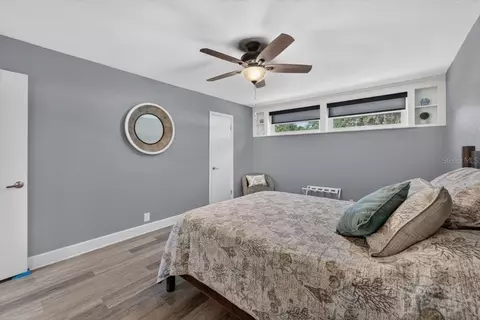Bedroom - 11302 Sandpine Rd, Riverview, FL 33569 photo 5 of 7