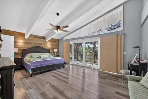 Bedroom - 11302 Sandpine Rd, Riverview, FL 33569 photo 4 of 7