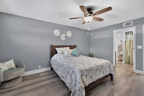 Bedroom - 11302 Sandpine Rd, Riverview, FL 33569 photo 6 of 7