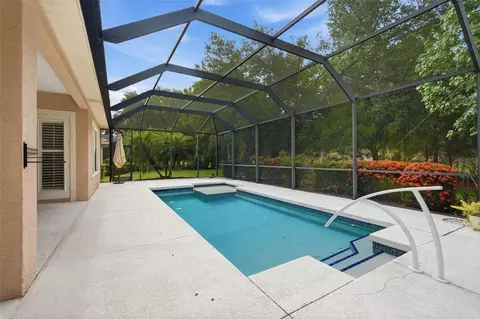 Exterior - 13860 Siena Loop, Bradenton, FL 34202 photo 10 of 18
