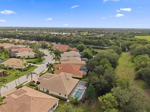 View/Area - 13860 Siena Loop, Bradenton, FL 34202 photo 9 of 10