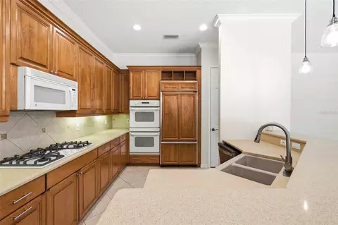 Kitchen - 13860 Siena Loop, Bradenton, FL 34202 photo 9 of 9