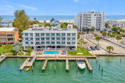 10091 Gulf Blvd #202E, Treasure Island, FL 33706