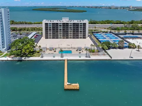 7100 Sunshine Skyway Ln S #704, Saint Petersburg, FL 33711