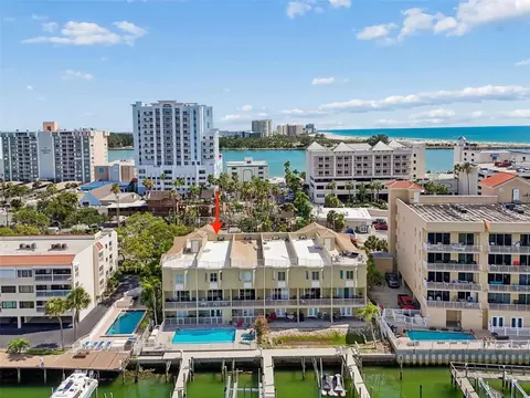 620 Bayway Blvd #5, Clearwater Beach, FL 33767