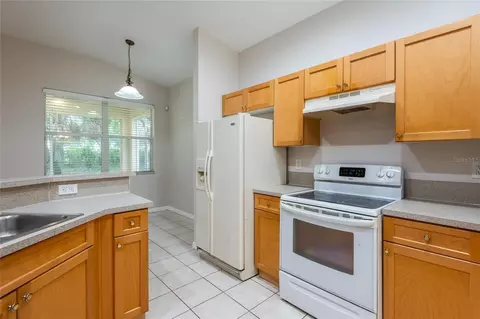 Kitchen - 11112 Holly Cone Dr, Riverview, FL 33569 photo 4 of 4