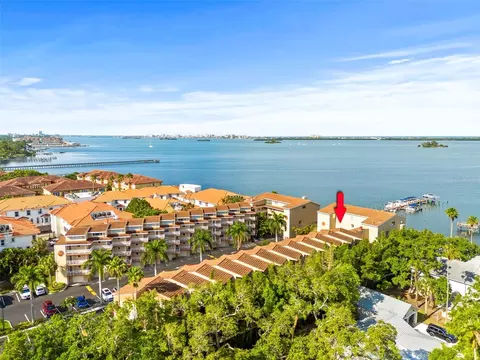 1420 Bayshore Blvd #206, Dunedin, FL 34698