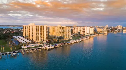 690 Island Way #909, Clearwater Beach, FL 33767
