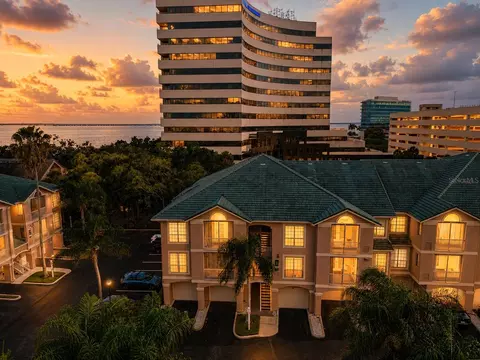 1203 Bay Club Cir #1203, Tampa, FL 33607