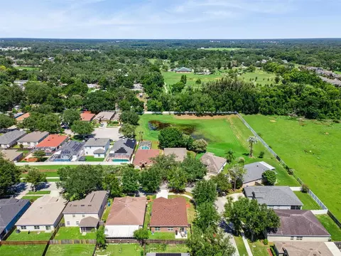 725 Star Pointe Dr, Seffner, FL 33584 photo 32