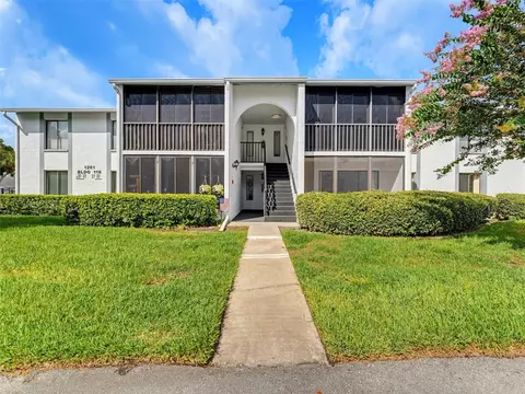 1261 Pine Ridge Cir W #D1, Tarpon Springs, FL 34688
