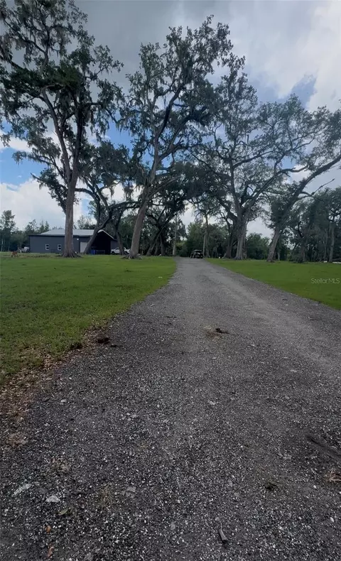 27964 Villa Rd, Dade City, FL 33525