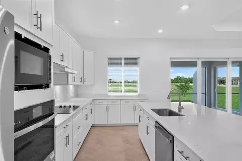 Kitchen - 13260 Tulum Loop, Venice, FL 34293 photo 3 of 3