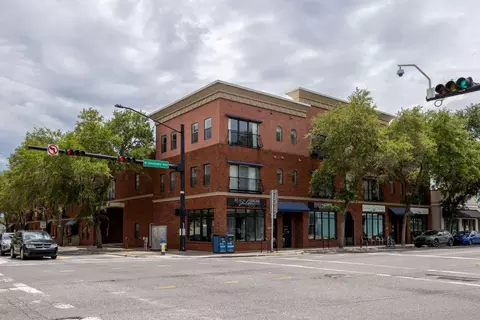 20 SW 6th St #211, Gainesville, FL 32601