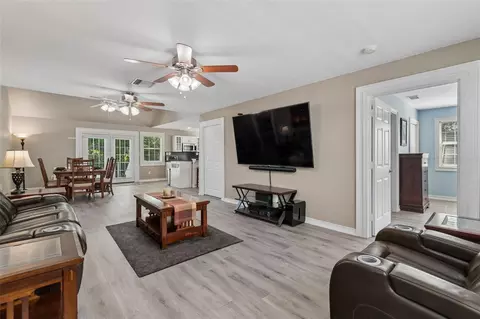 11426 Weldon St, Seffner, FL 33584 photo 4