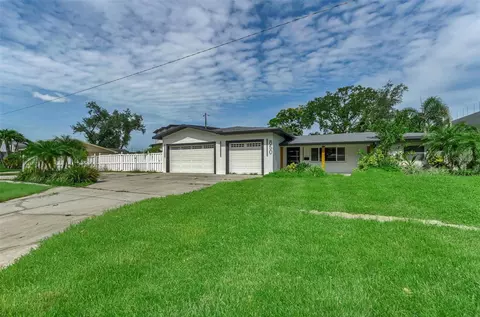 850 Rafael Blvd NE, Saint Petersburg, FL 33704