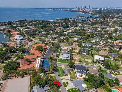 850 Rafael Blvd NE, Saint Petersburg, FL 33704