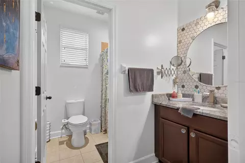 Bath - 6144 Cliff House Ln, Riverview, FL 33578 photo 6 of 9
