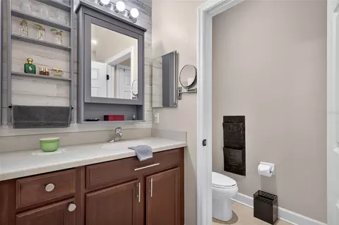 Bath - 6144 Cliff House Ln, Riverview, FL 33578 photo 4 of 9