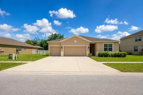 Exterior - 13842 Bee Tree Ct, Hudson, FL 34669 photo 2 of 17