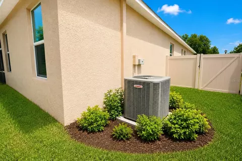 Exterior - 13842 Bee Tree Ct, Hudson, FL 34669 photo 12 of 17