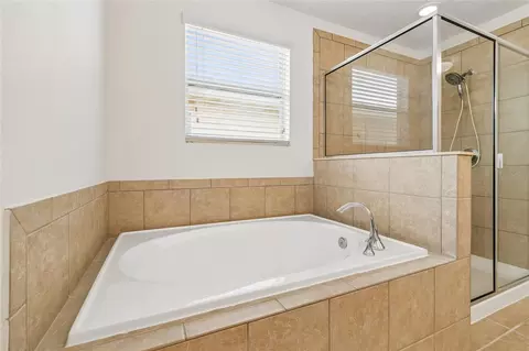 Bath - 12410 Latchford Stream Pl, Riverview, FL 33579 photo 3 of 4