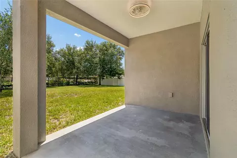 Exterior - 12410 Latchford Stream Pl, Riverview, FL 33579 photo 3 of 5