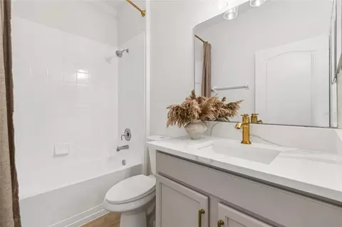 Bath - 12410 Latchford Stream Pl, Riverview, FL 33579 photo 1 of 4