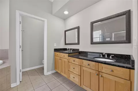 Bath - 12519 River Birch Dr, Riverview, FL 33569 photo 2 of 5