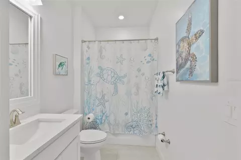 Bath - 12593 Lily Quartz Loop, Parrish, FL 34219 photo 3 of 3