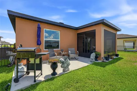 Exterior - 9860 Last Light Gln, Parrish, FL 34219 photo 5 of 7