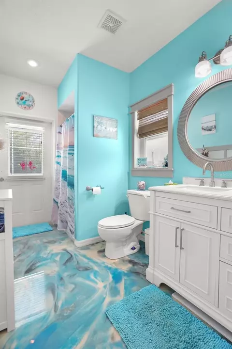 Bath - 2117 Larkspur Ct, Trinity, FL 34655 photo 4 of 7