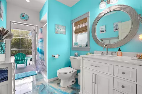 Bath - 2117 Larkspur Ct, Trinity, FL 34655 photo 6 of 7