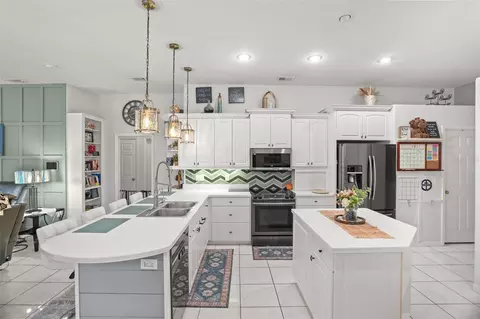 Kitchen - 2117 Larkspur Ct, Trinity, FL 34655 photo 6 of 7