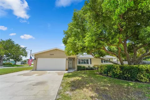 3300 62nd St N, Saint Petersburg, FL 33710