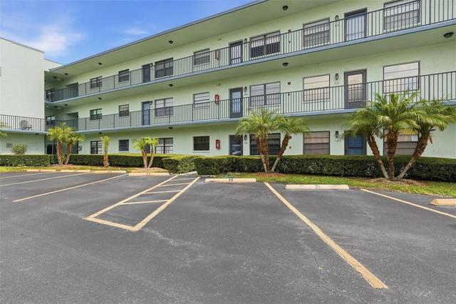 5973 Terrace Park Dr N #109, Saint Petersburg, FL 33709