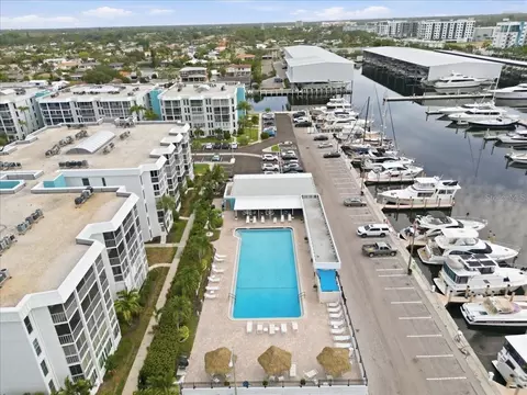 4908 38th Way S #401, Saint Petersburg, FL 33711