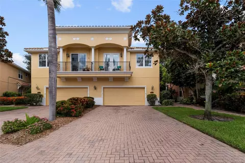 185 Banyan Bay Dr, Saint Petersburg, FL 33705