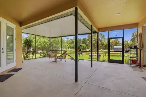 Exterior - 6416 18th Ave E, Bradenton, FL 34208 photo 4 of 11