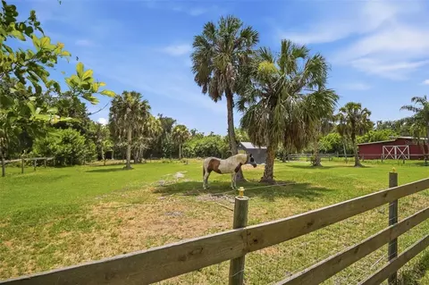Exterior - 6416 18th Ave E, Bradenton, FL 34208 photo 7 of 11