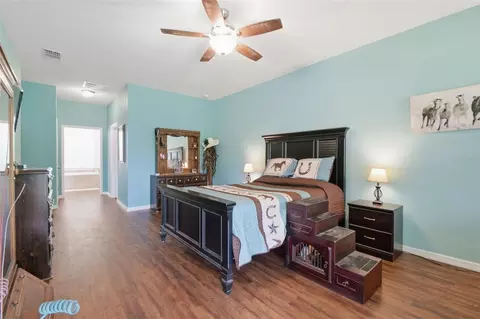 Bedroom - 6416 18th Ave E, Bradenton, FL 34208 photo 1 of 4
