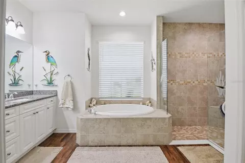 Bath - 6416 18th Ave E, Bradenton, FL 34208 photo 2 of 3