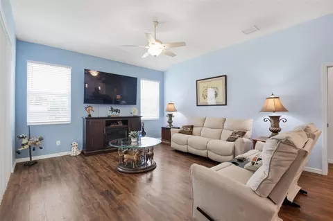 Living - 6416 18th Ave E, Bradenton, FL 34208 photo 1 of 3